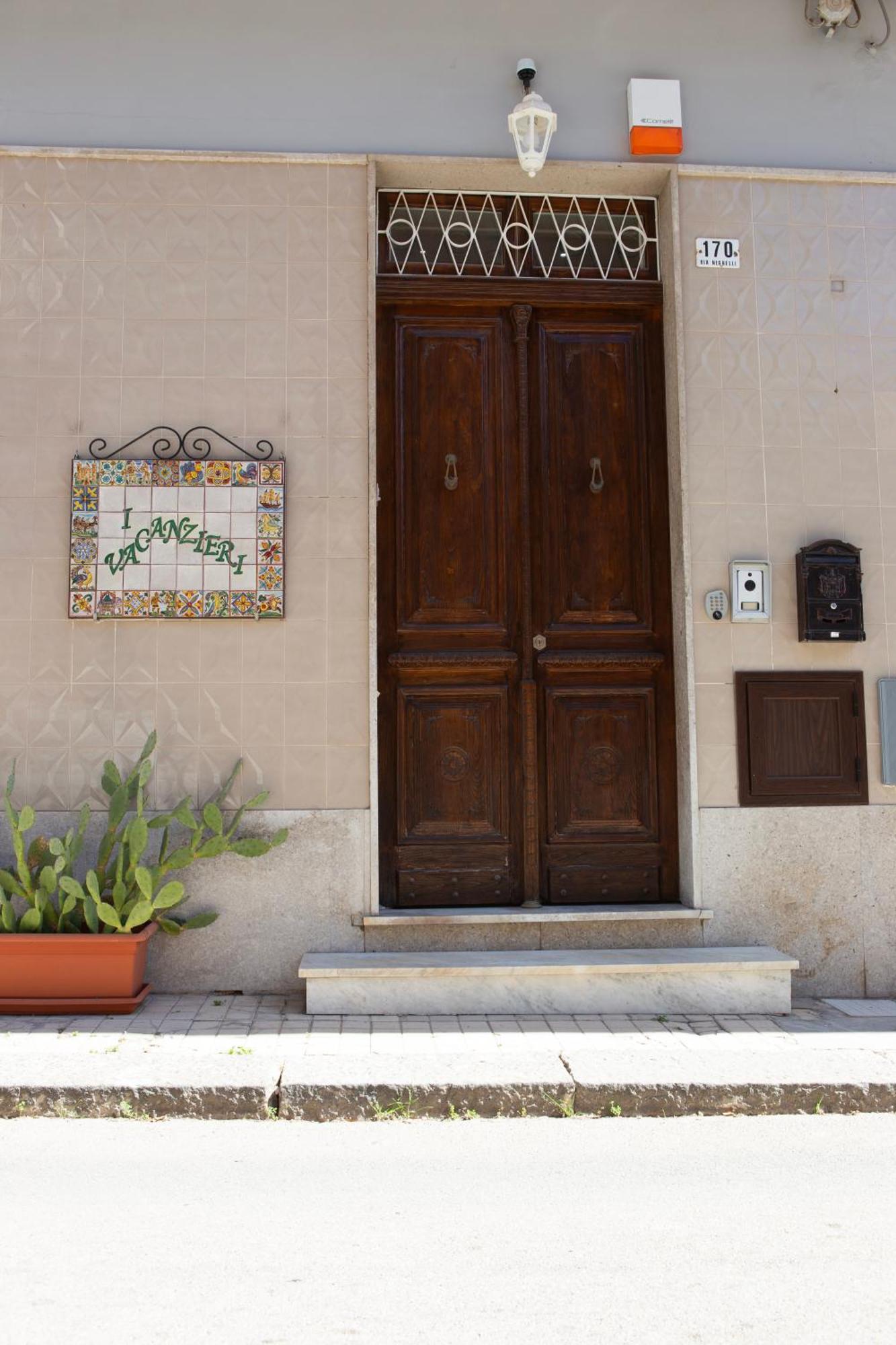 I Vacanzieri Avola Exterior foto